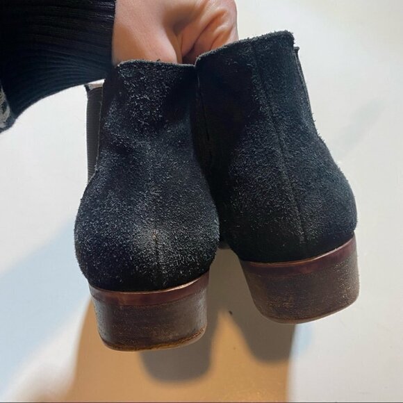 Lucky Brand Bellamy Chelsea Ankle Boots Womens 7 M Black Suede Leather Pull On - Picture 4 of 6